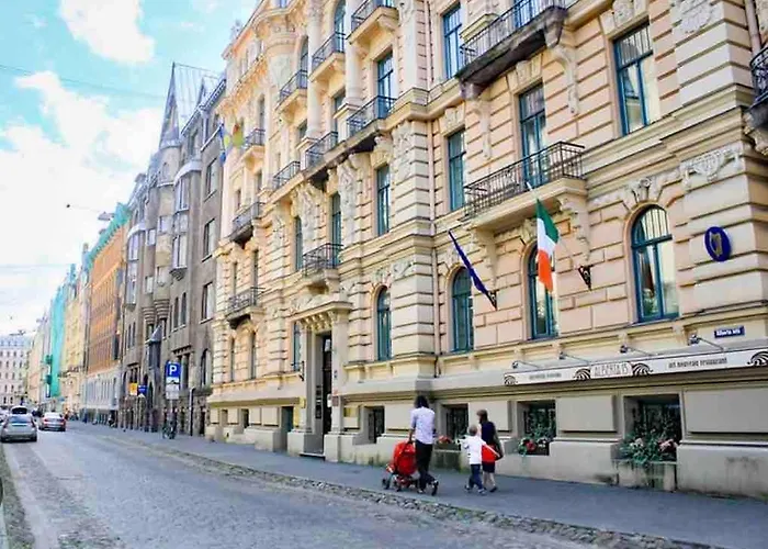 Peaceful 55m2 In The Residential Area *