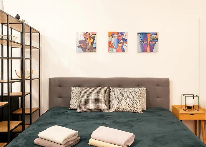 Peaceful 55m2 In The Residential Area 公寓 *